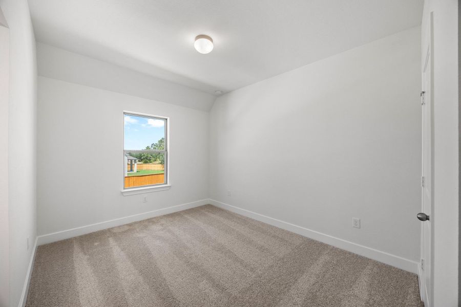 Spacious, unfurnished interior of a new home in Parmer Ranch, Georgetown (Image 25).