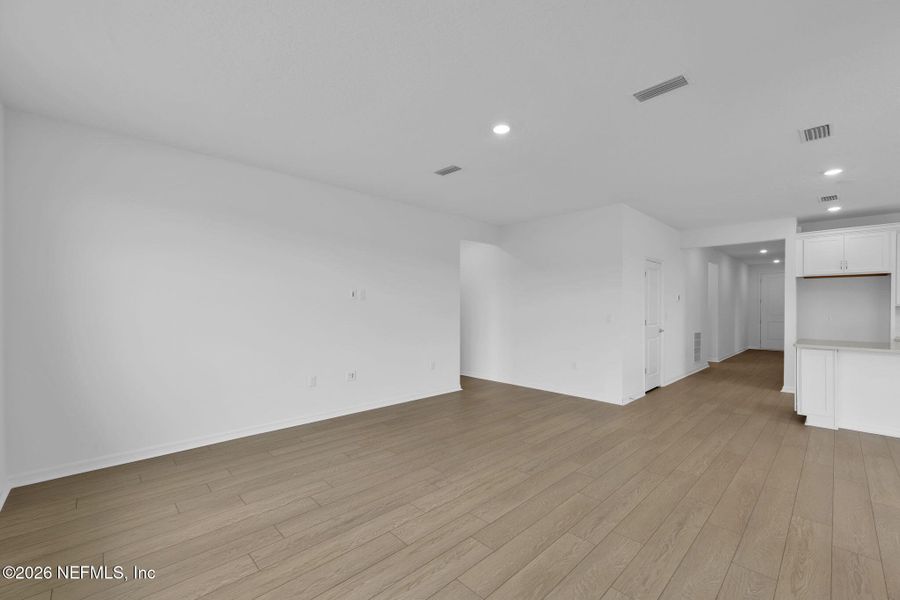 Spacious, unfurnished interior of a new home in Hyland Trail, Green Cove Springs (Image 21). Spacious, unfurnished interior of a new home in Hyland Trail, Green Cove Springs (Image 21).