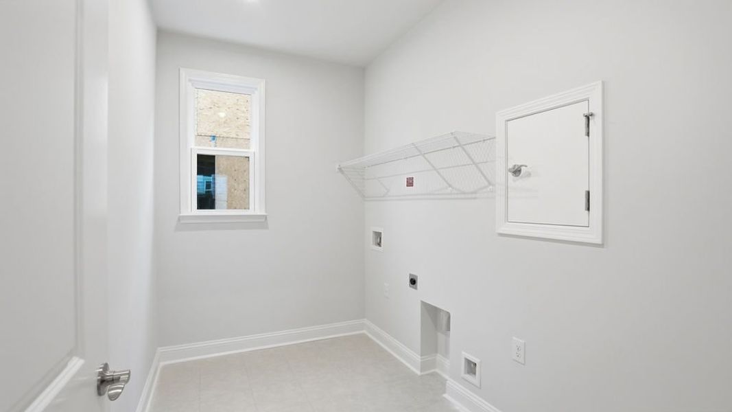 Spacious, unfurnished interior of a new home in Sun City Hilton Head, Bluffton (Image 16).