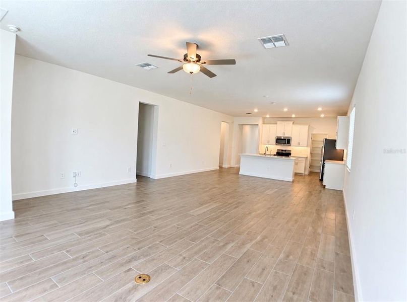 Spacious, unfurnished interior of a new home in Angeline Active Adult, Land O' Lakes (Image 23).