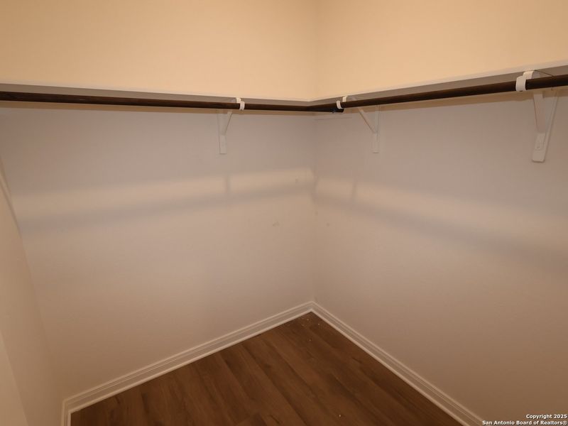 Spacious, unfurnished interior of a new home in Greenspoint Heights, Seguin (Image 29).