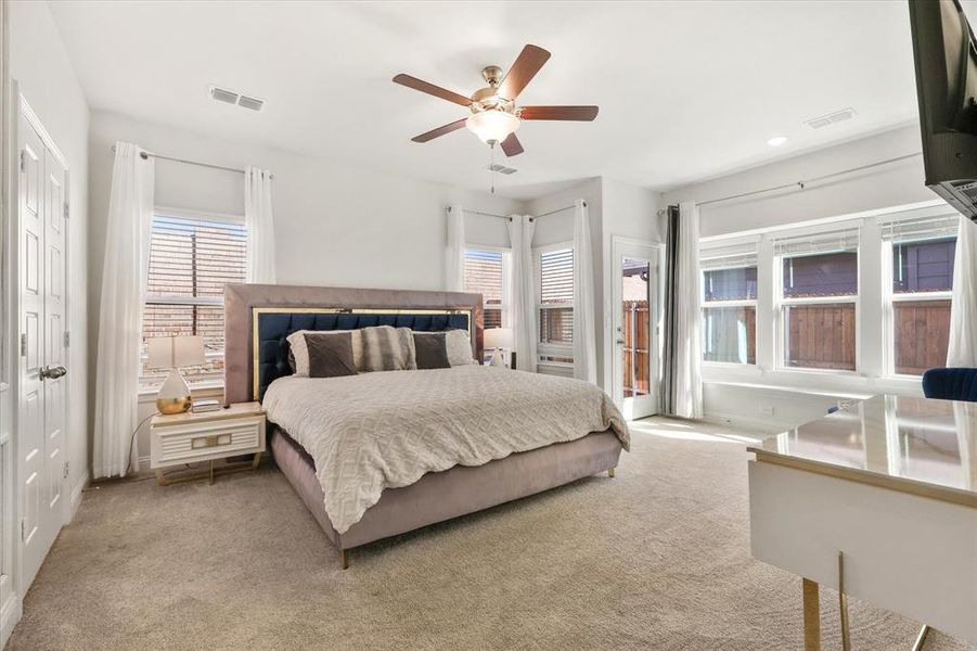 Furnished interior view inside a new home in Aubrey Creek Estates, Aubrey (Image 23). Furnished interior view inside a new home in Aubrey Creek Estates, Aubrey (Image 23).