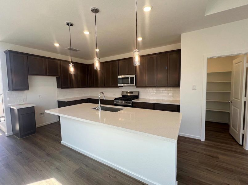 9026 Selwyn Pointe Way - Ready Now!