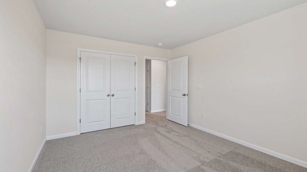 Spacious, unfurnished interior of a new home in Covington Village, Greer (Image 27).