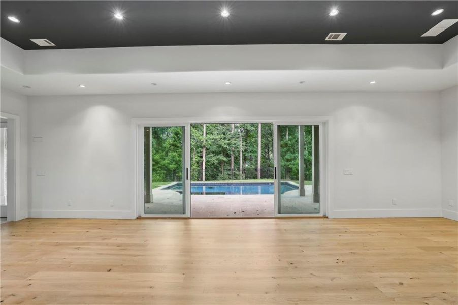 Spacious, unfurnished interior of a new home in , Atlanta (Image 21).