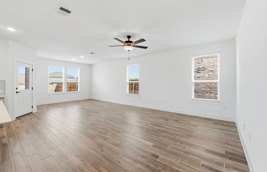 Spacious, unfurnished interior of a new home in Lagos, Manor (Image 32). Spacious, unfurnished interior of a new home in Lagos, Manor (Image 32).