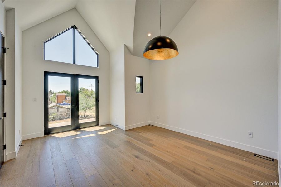 Spacious, unfurnished interior of a new home in , Buena Vista (Image 17).