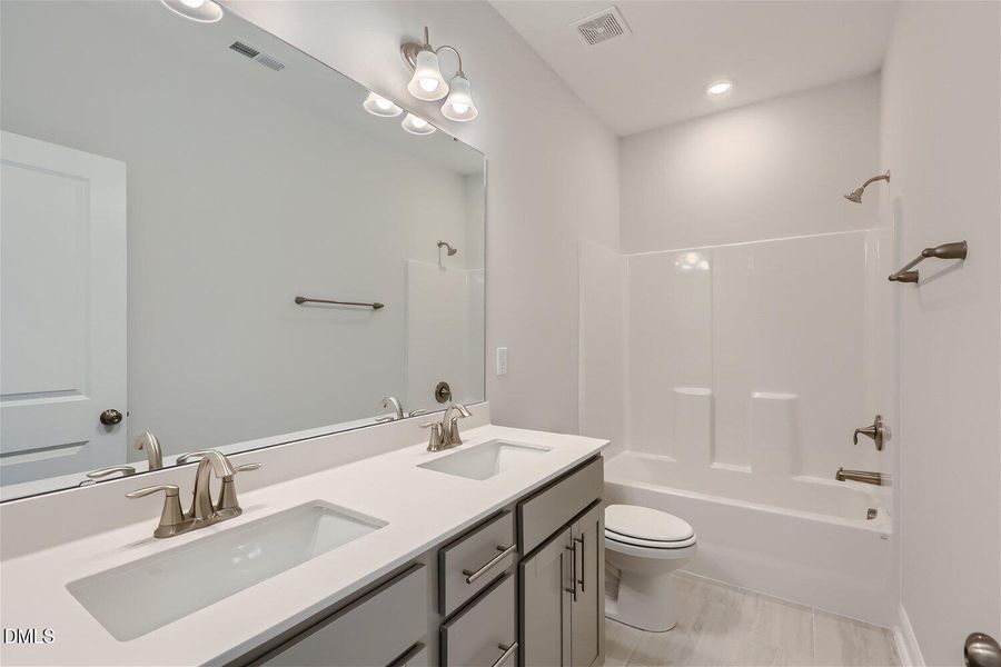 SUN_Rosedale_Pic_Nelson_Bath2_1of2