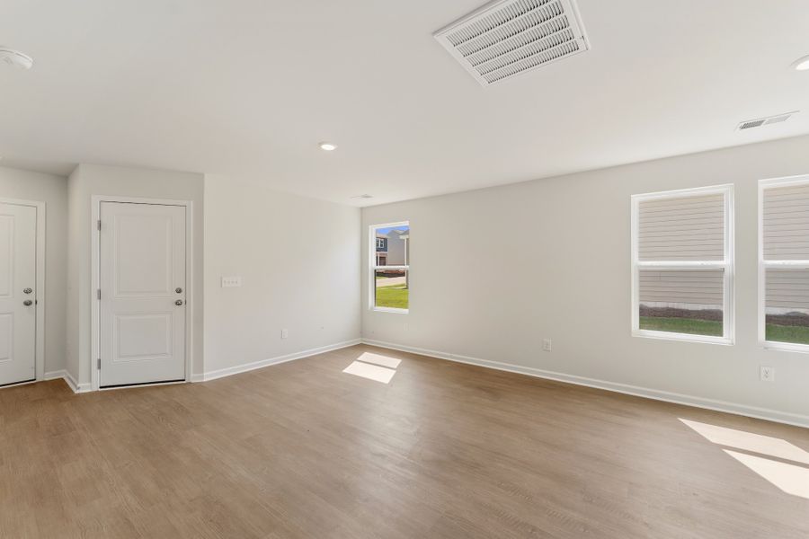 Spacious, unfurnished interior of a new home in Evergreen, Spartanburg (Image 12). Spacious, unfurnished interior of a new home in Evergreen, Spartanburg (Image 12).