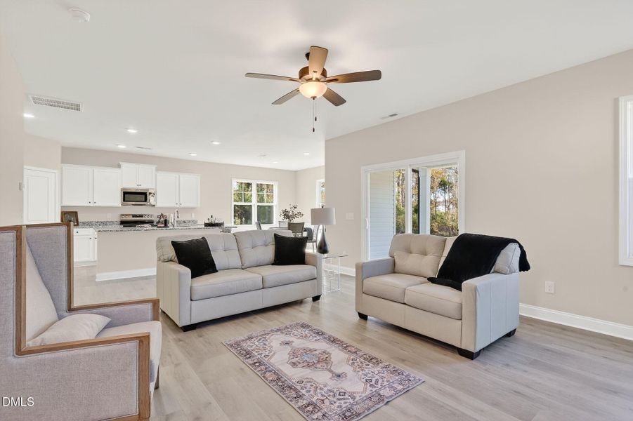 12-web-or-mls-_DSC7921 - Copy 12-web-or-mls-_DSC7921 - Copy