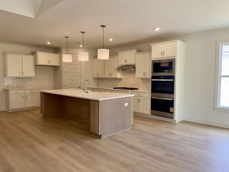 Furnished interior view inside a new home in White Oak, Arlington (Image 7).