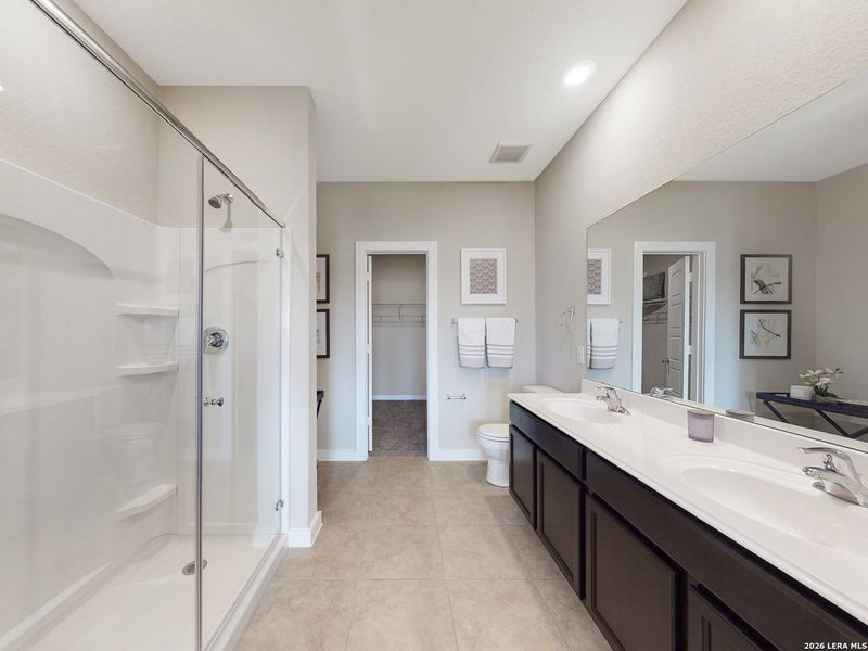 Furnished interior view inside a new home in Winding Brook, San Antonio (Image 16). Furnished interior view inside a new home in Winding Brook, San Antonio (Image 16).