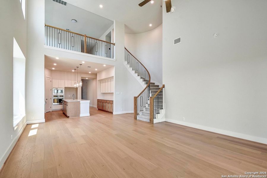 Spacious, unfurnished interior of a new home in Homestead, Schertz (Image 15).