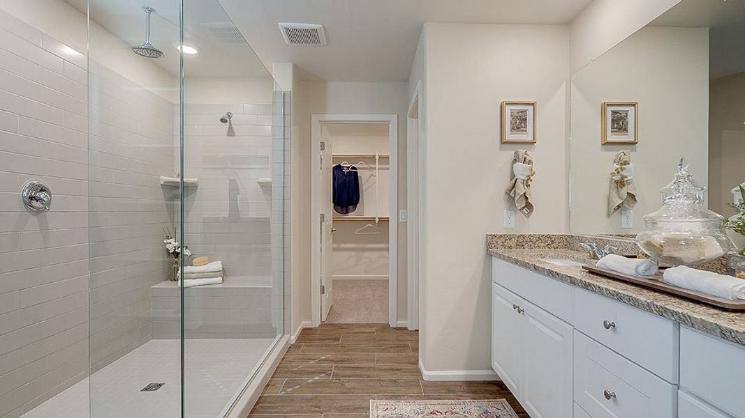 Desert Willow Owner's Bathroom