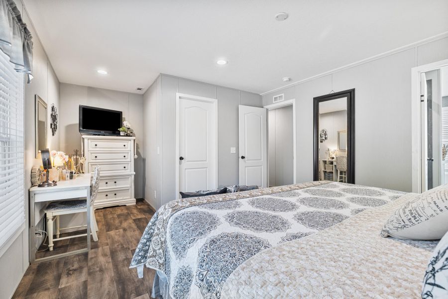 Furnished interior view inside a new home in , Cottageville (Image 7).