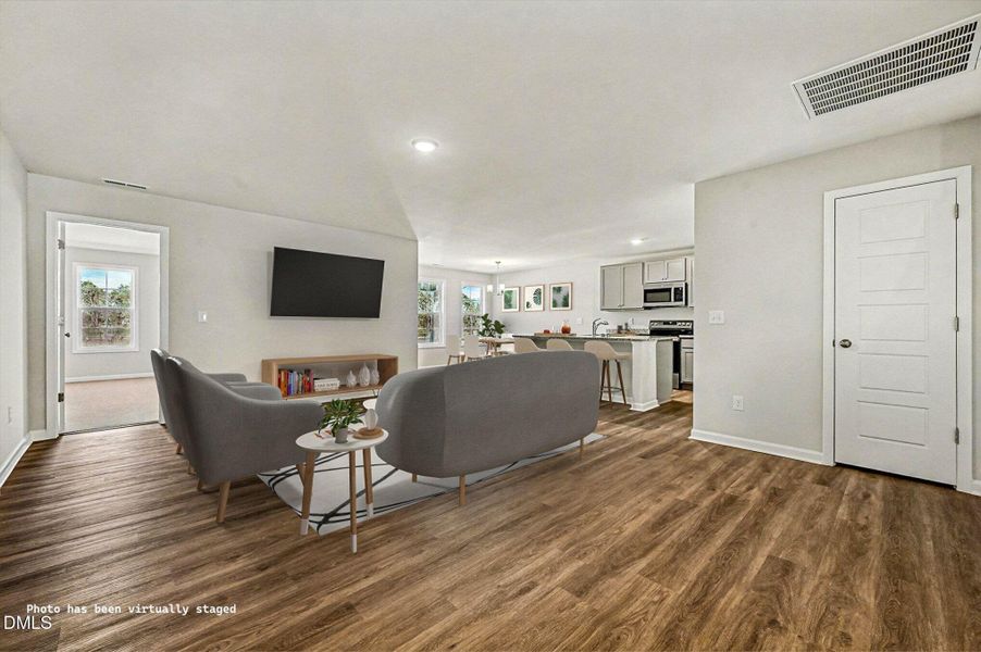 dsc_9221_1_-_disclosure