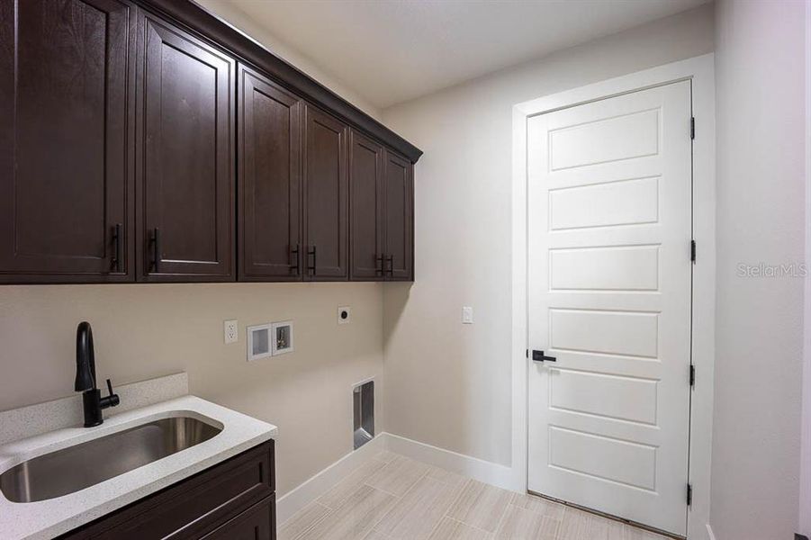 Furnished interior view inside a new home in , St. Cloud (Image 5).