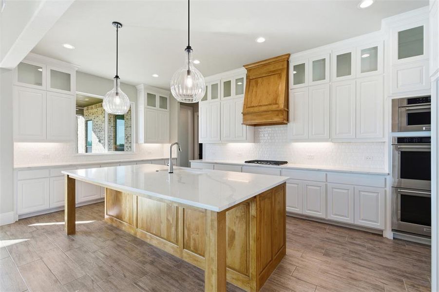 Furnished interior view inside a new home in , Weatherford (Image 12).