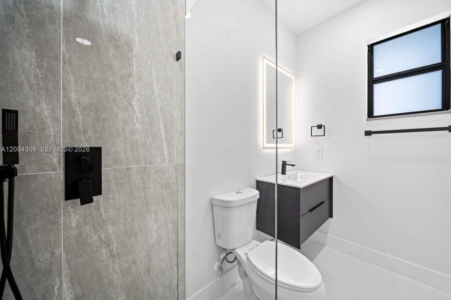 Furnished interior view inside a new home in , Lehigh Acres (Image 6).