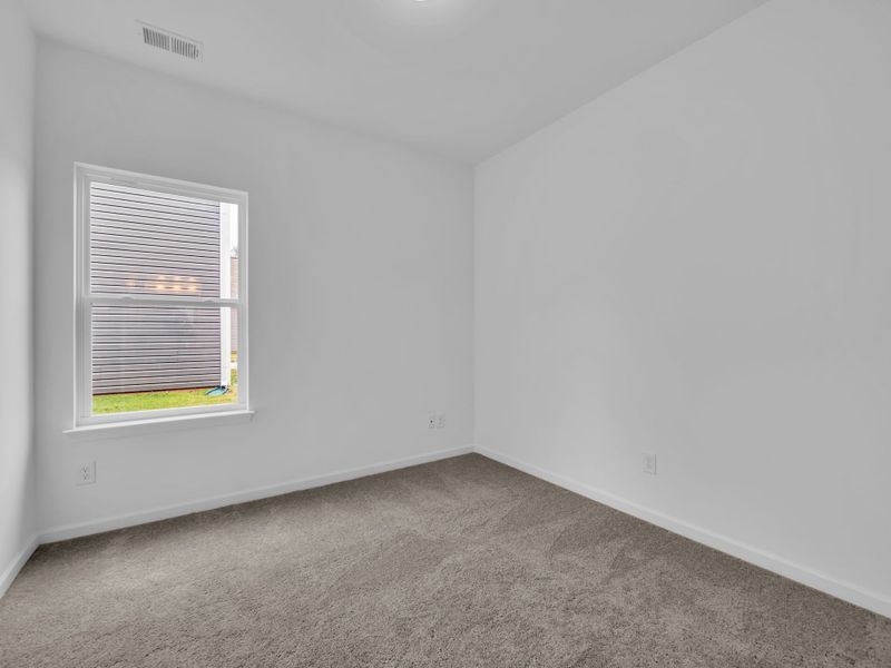 Spacious, unfurnished interior of a new home in Cantigny Park, Clarksville (Image 27).