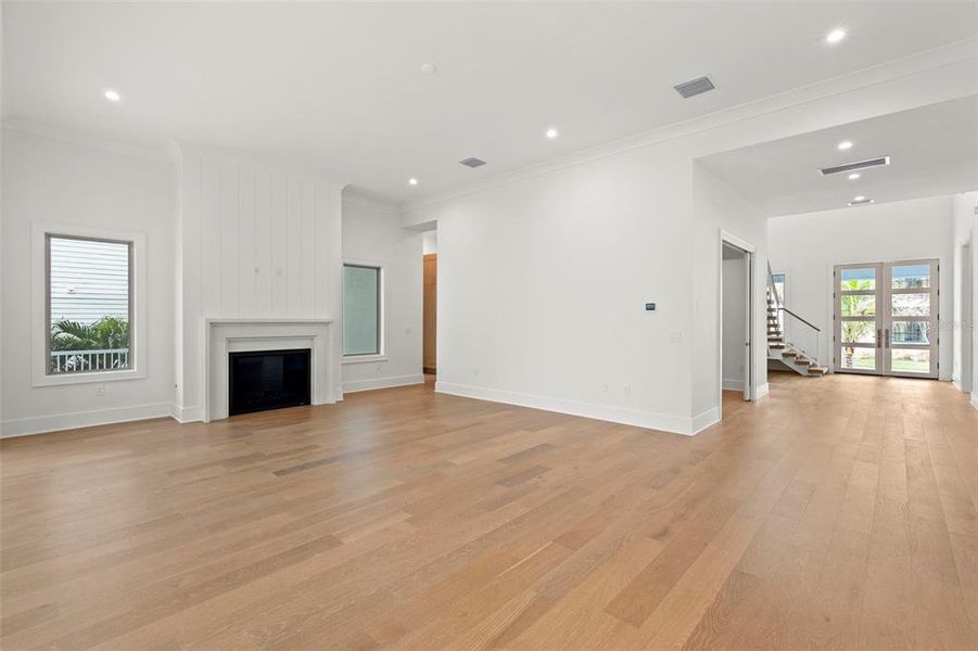 Spacious, unfurnished interior of a new home in , Tampa (Image 56).