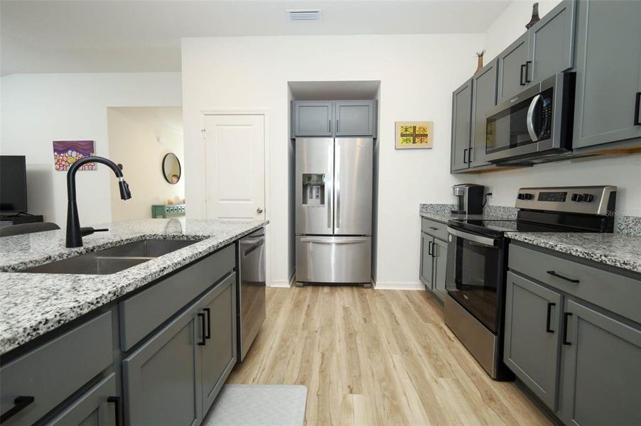 Furnished interior view inside a new home in The Reserve at Lake Ridge II, Minneola (Image 12).