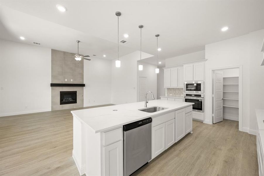 4304 Knight- Kitchen-4 4304 Knight- Kitchen-4