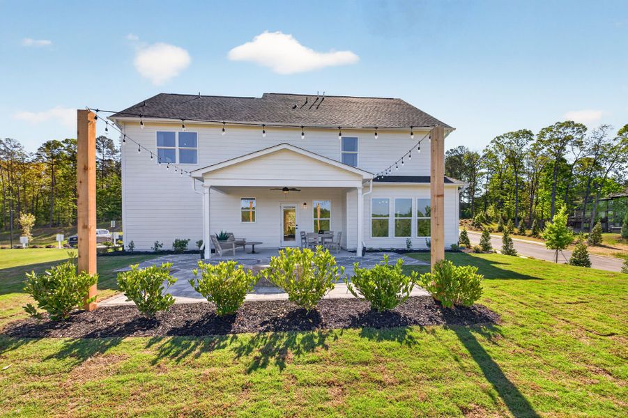 Representative exterior details of a home built from the Riverton by Pulte Homes in Riversprings, Dacula (Image 34).
