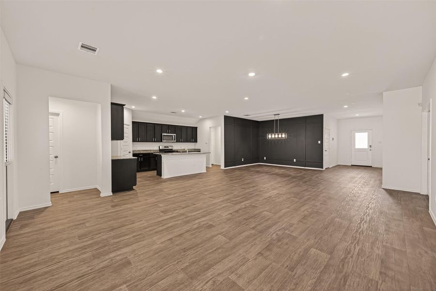 Spacious, unfurnished interior of a new home in Windstone on the Prairie, Richmond (Image 40).