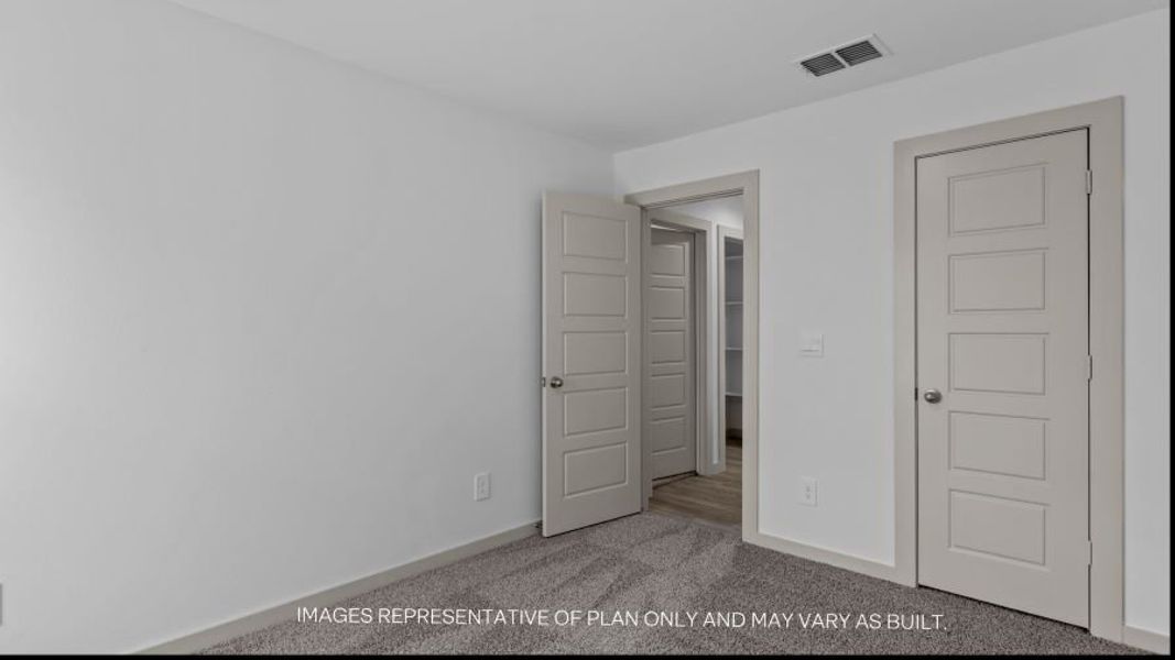 Spacious, unfurnished interior of a new home in Allen Farms, Lubbock (Image 12).