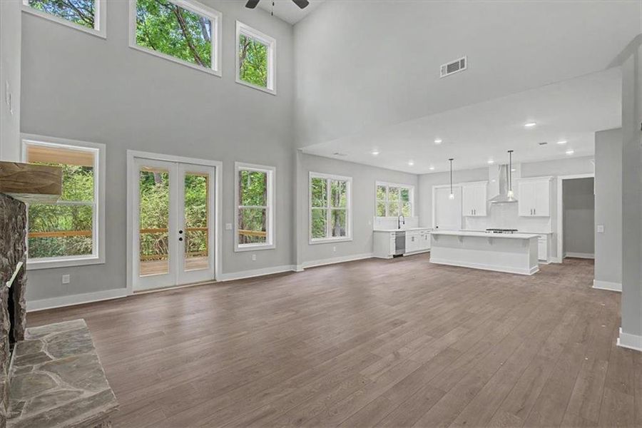 Spacious, unfurnished interior of a new home in , Rome (Image 19).