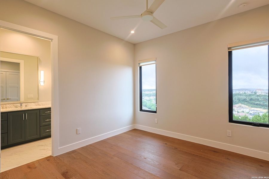 Spacious, unfurnished interior of a new home in , San Antonio (Image 33).