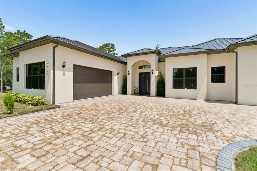 Exterior details and patio area of a home in , Orlando (Image 37). Exterior details and patio area of a home in , Orlando (Image 37).