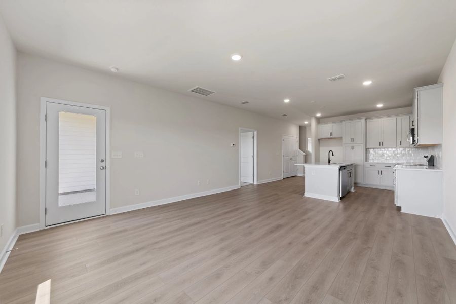 Spacious, unfurnished interior of a new home in Blue Heron Retreat, Little River (Image 16).