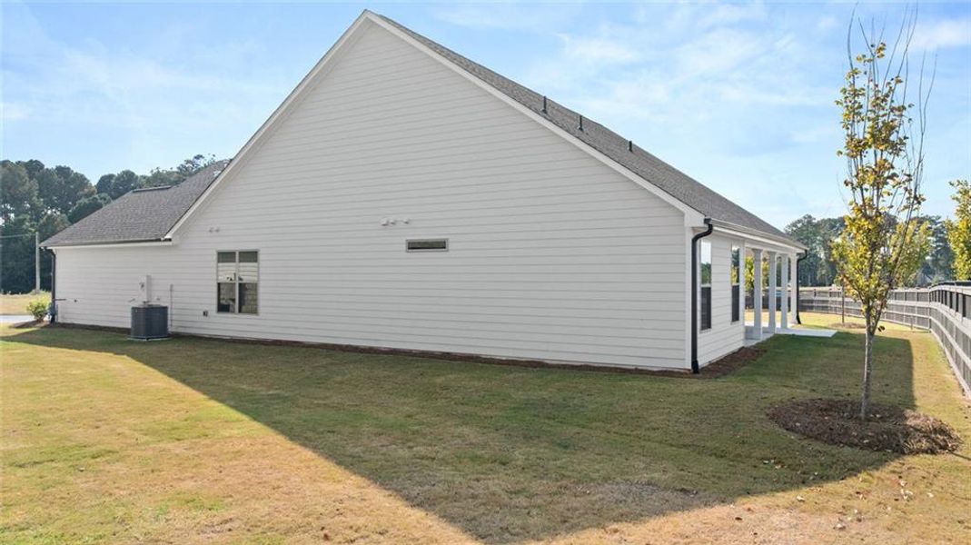 Exterior details and patio area of a home in Soleil Summit Chase, Snellville (Image 4).