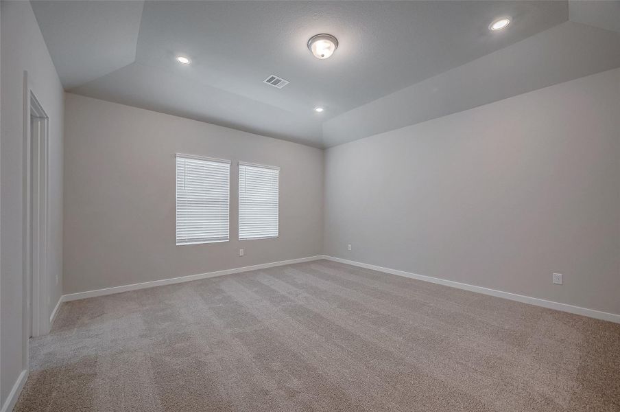 Spacious, unfurnished interior of a new home in McClendon Park Village, Houston (Image 37). Spacious, unfurnished interior of a new home in McClendon Park Village, Houston (Image 37).