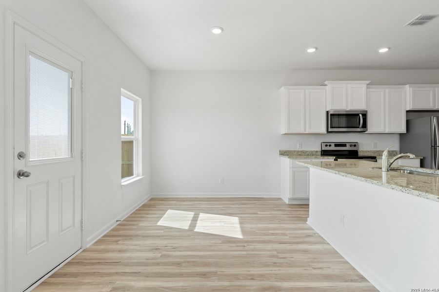 Spacious, unfurnished interior of a new home in , Lytle (Image 12).
