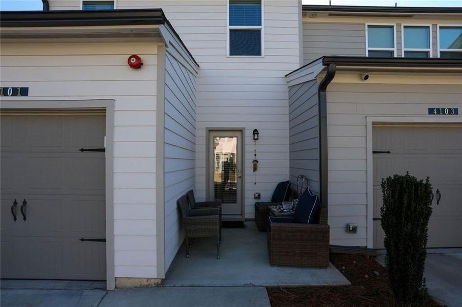 Exterior details and patio area of a home in Laurelwood, Douglasville (Image 31).