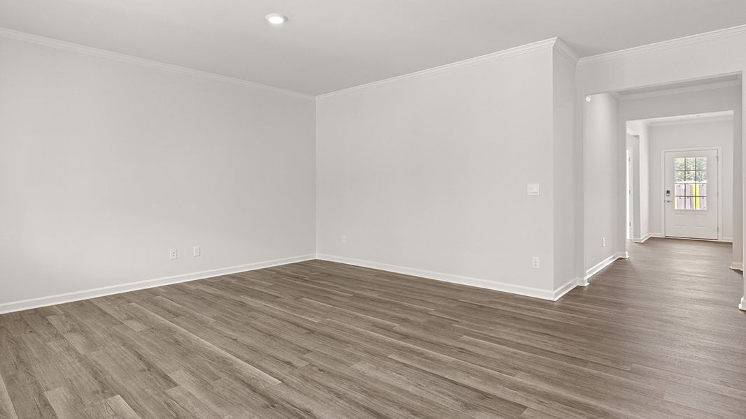 Spacious, unfurnished interior of a new home in Oaks at Cedar Grove, Fairburn (Image 19).