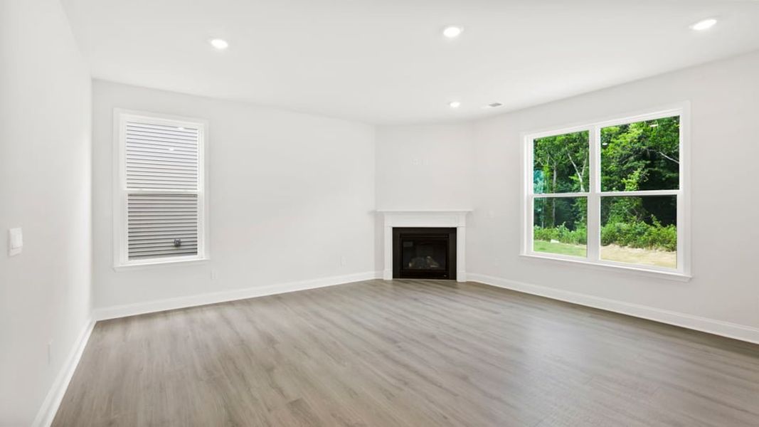 Spacious, unfurnished interior of a new home in Briargate, Fountain Inn (Image 21).