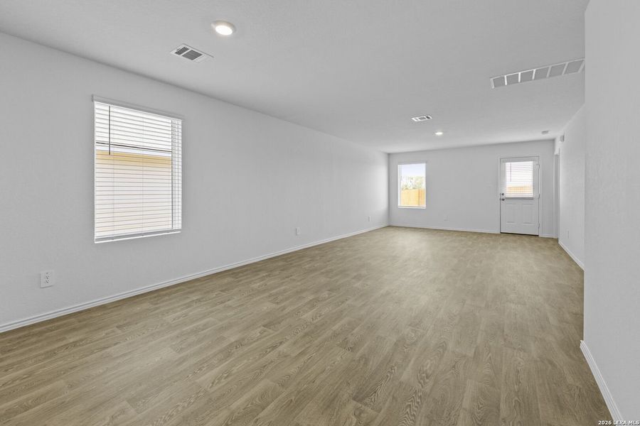 Spacious, unfurnished interior of a new home in Hickory Ridge, Elmendorf (Image 18).
