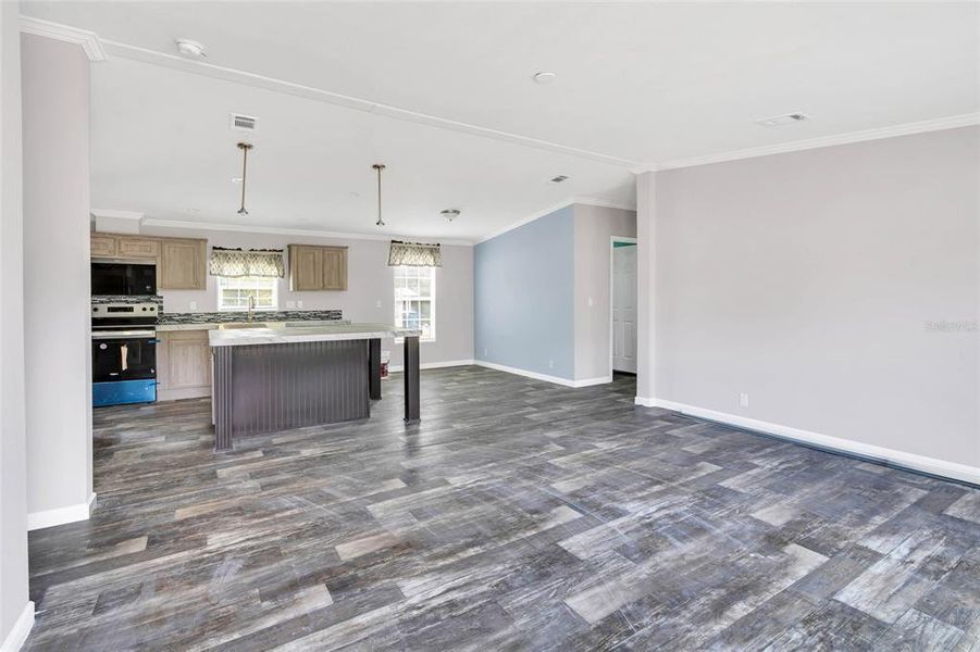 Spacious, unfurnished interior of a new home in , Spring Hill (Image 13).