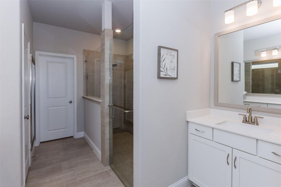 Furnished interior view inside a new home in , Tomball (Image 14).