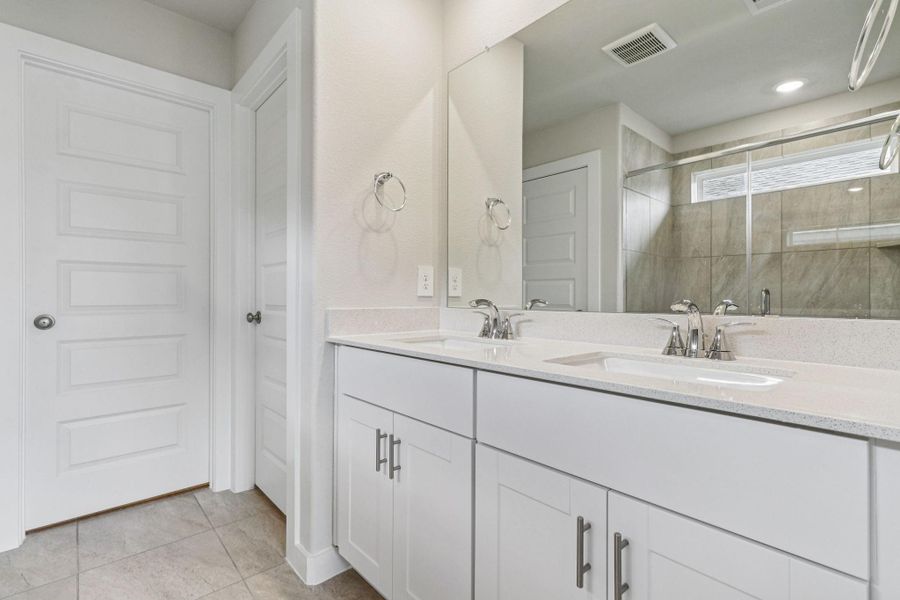 Furnished interior view inside a new home in Landing Meadows - Traditional Series, New Caney (Image 9). Furnished interior view inside a new home in Landing Meadows - Traditional Series, New Caney (Image 9).