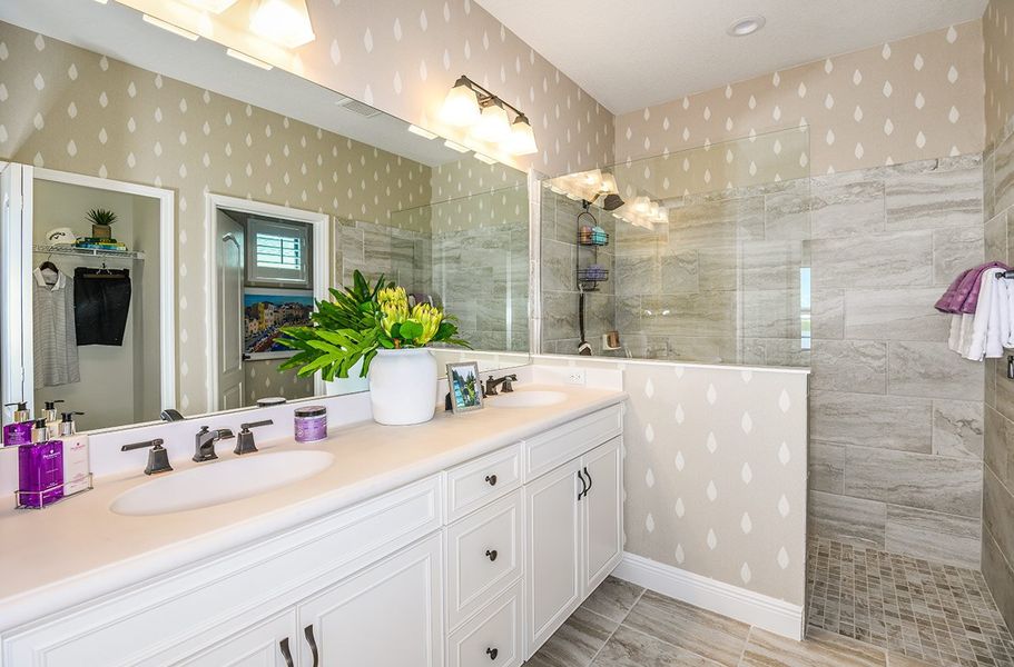 Representative furnished interior of a home built from the Dream 2 by Neal Communities in Canoe Creek, Parrish (Image 10).