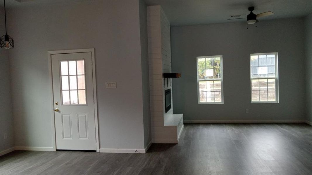 Spacious, unfurnished interior of a new home in , Granbury (Image 15). Spacious, unfurnished interior of a new home in , Granbury (Image 15).