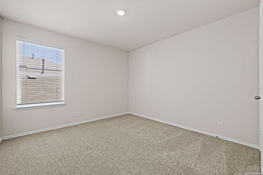 Spacious, unfurnished interior of a new home in Redbird Ranch, San Antonio (Image 20).