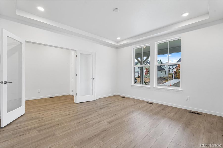 Spacious, unfurnished interior of a new home in Independence, Elizabeth (Image 15).