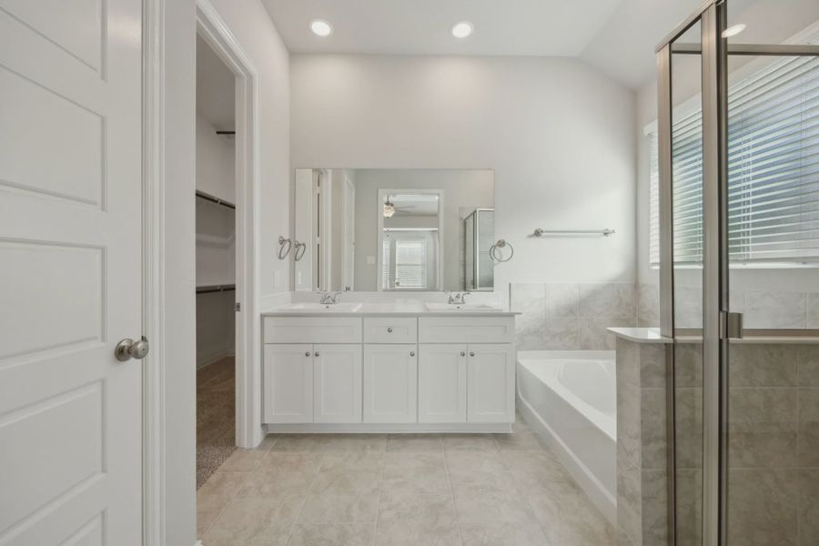 Furnished interior view inside a new home in Summer Crest, Fort Worth (Image 9).