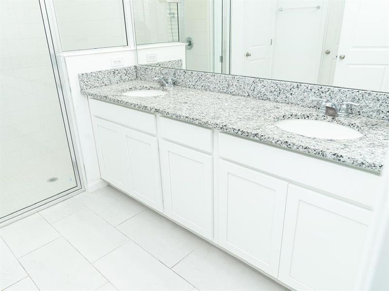 Close-up of interior finishes inside a home in Cypress Park Estates, Haines City (Image 10).